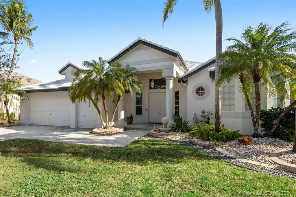 3800 E Lake Estates Drive Davie FL 33328