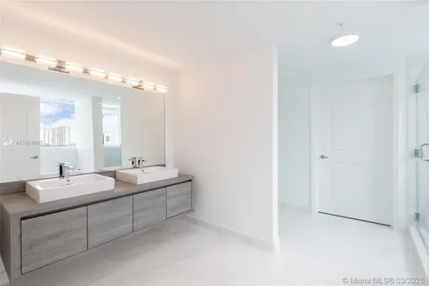 400 Sunny Isles Boulevard Sunny Isles Beach FL 33160