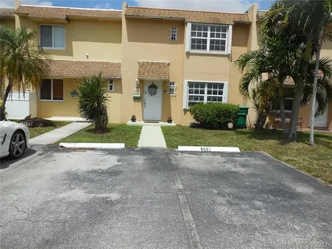 9541 SW 20th Terrace Miami FL 33165