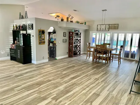 300 NW 108th Avenue Plantation FL 33324