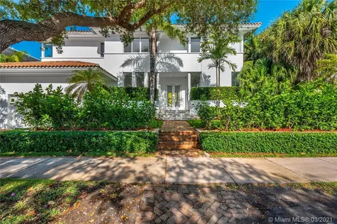422 Woodcrest Road Key Biscayne FL 33149