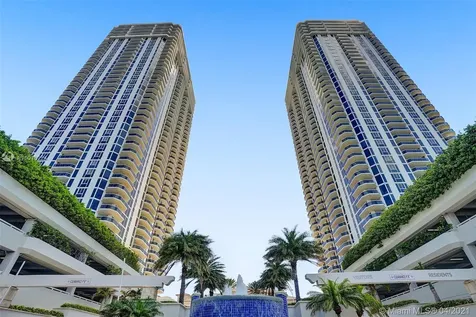 4779 Collins Avenue Miami Beach FL 33140