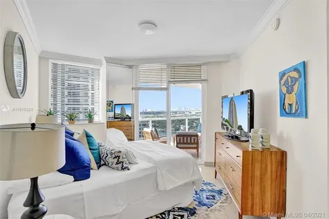 4779 Collins Avenue Miami Beach FL 33140