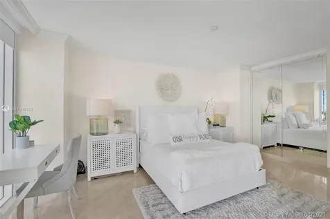 4779 Collins Avenue Miami Beach FL 33140