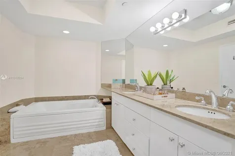 4779 Collins Avenue Miami Beach FL 33140