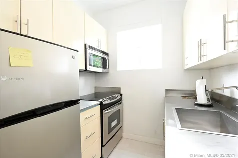 3917 N Meridian Avenue Miami Beach FL 33140