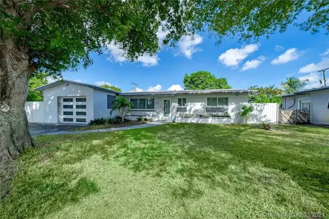 631 NW 78th Avenue Pembroke Pines FL 33024