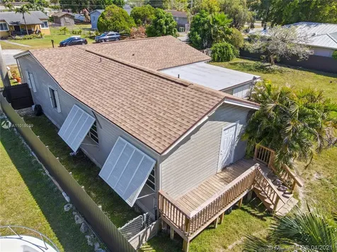 136 NW 17th Street Homestead FL 33030
