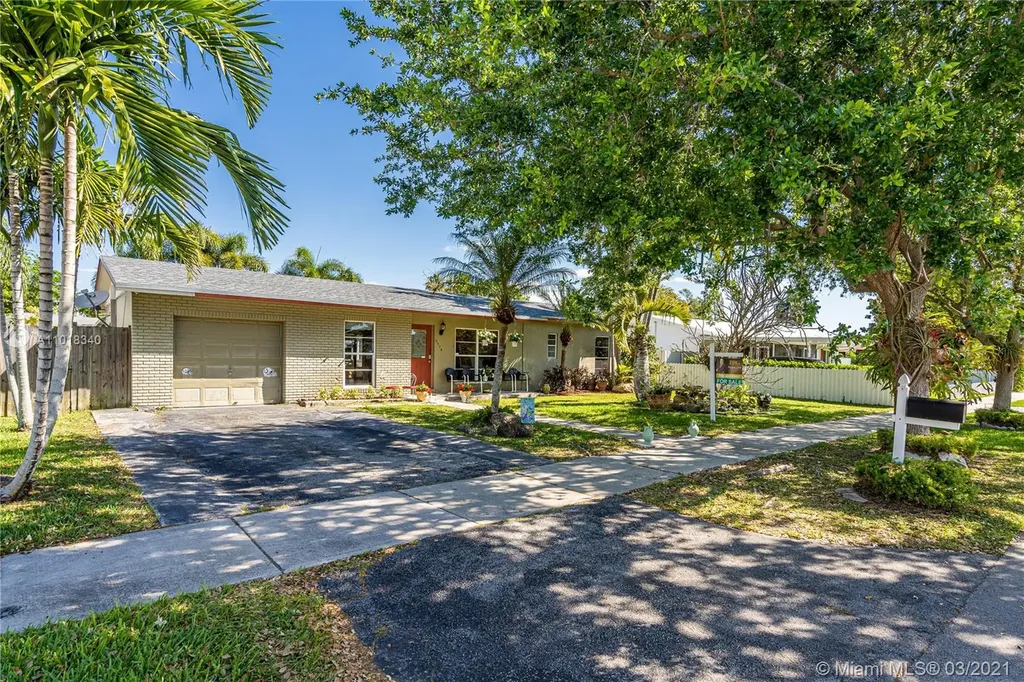 9275 SW 185th Terrace Cutler Bay FL 33157