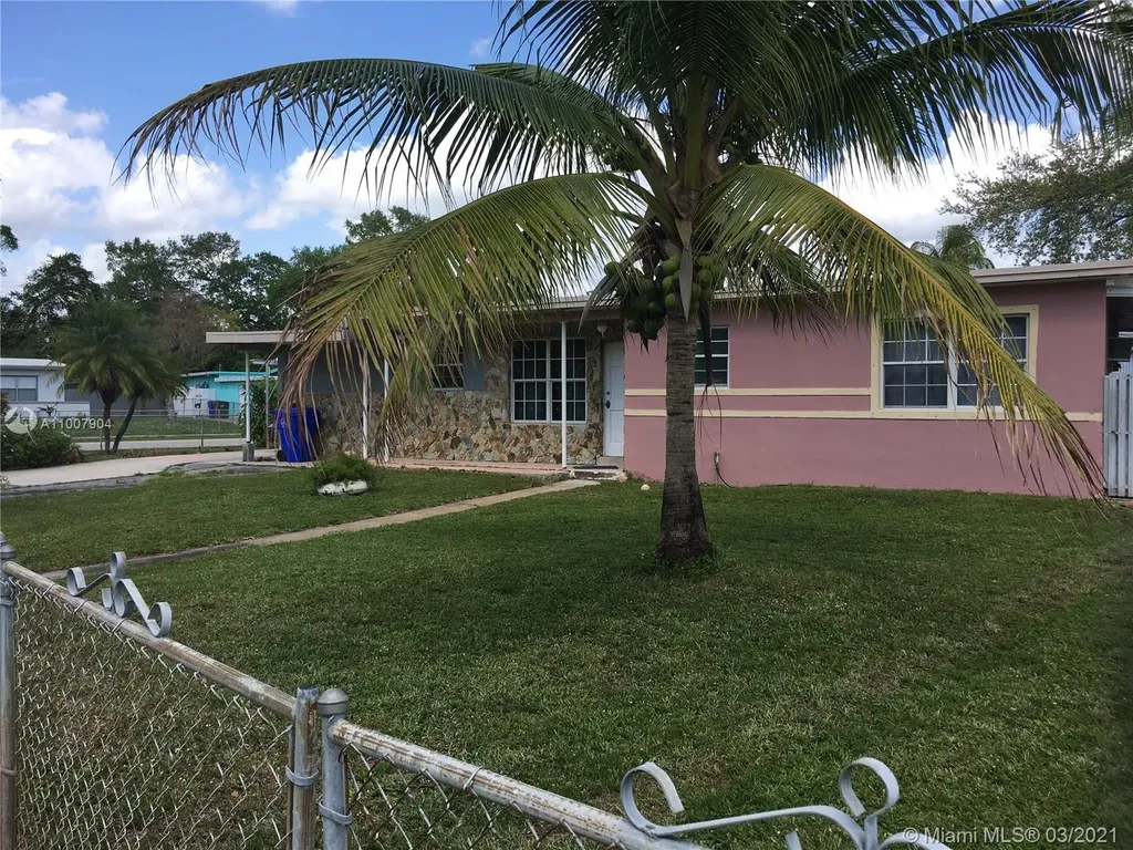 3221 SW 39th Court West Park FL 33023