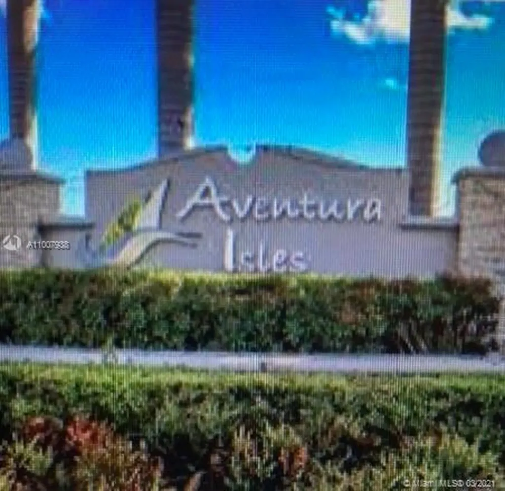 400 NE 194th Terrace Miami FL 33179