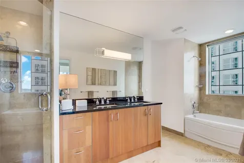 300 S Biscayne Boulevard Miami FL 33131