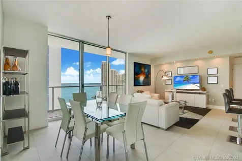 300 S Biscayne Boulevard Miami FL 33131