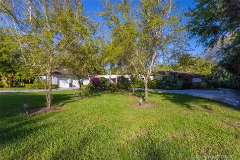 9449 SW 61st Court Pinecrest FL 33156