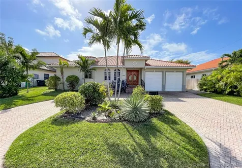 2250 NE 122nd Street North Miami FL 33181