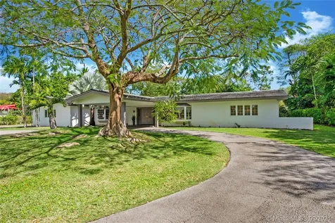10801 SW 67th Avenue Pinecrest FL 33156