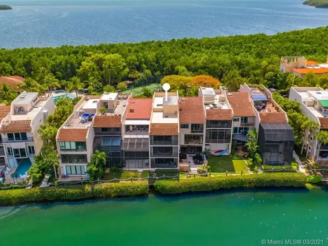 6126 Paradise Point Drive Palmetto Bay FL 33157