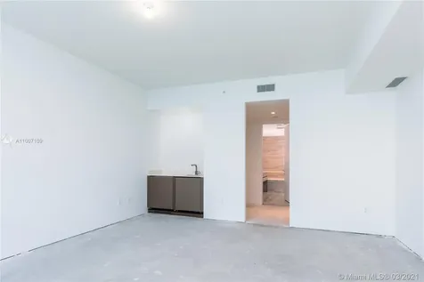 18975 Collins Avenue Sunny Isles Beach FL 33160