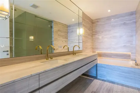 18975 Collins Avenue Sunny Isles Beach FL 33160
