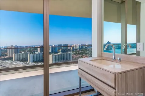 18975 Collins Avenue Sunny Isles Beach FL 33160