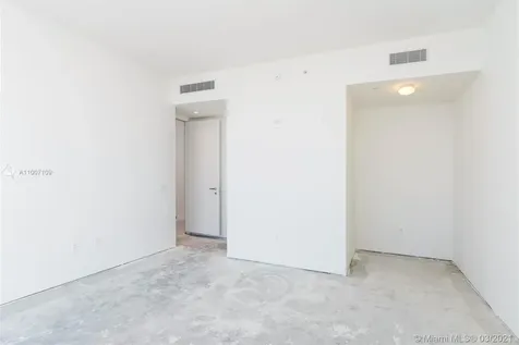 18975 Collins Avenue Sunny Isles Beach FL 33160
