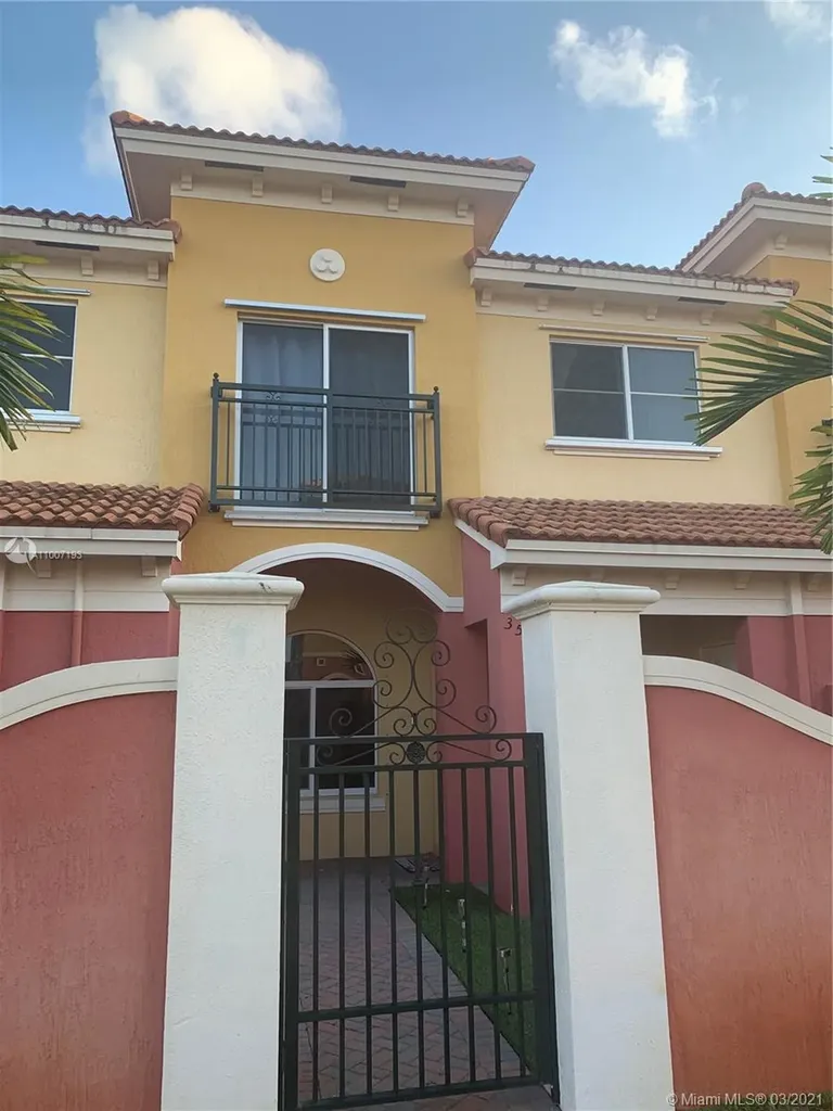 3512 NW 29th Place Lauderdale Lakes FL 33311