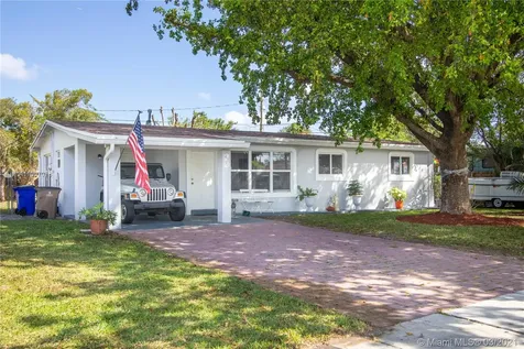 4330 NE 8th Avenue Deerfield Beach FL 33064
