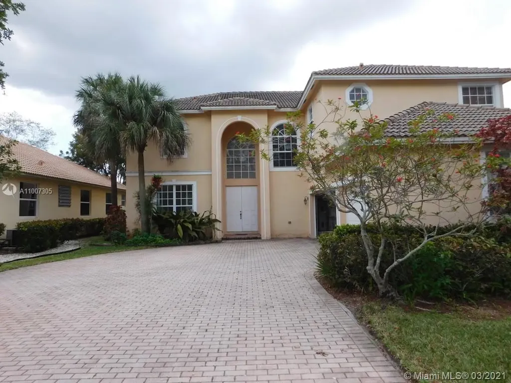 5024 Pinecreek Place Coconut Creek FL 33073