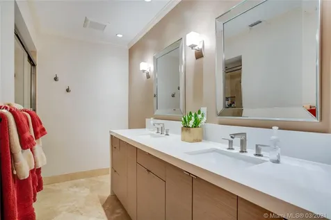 20830 NE 21st Court Miami FL 33179