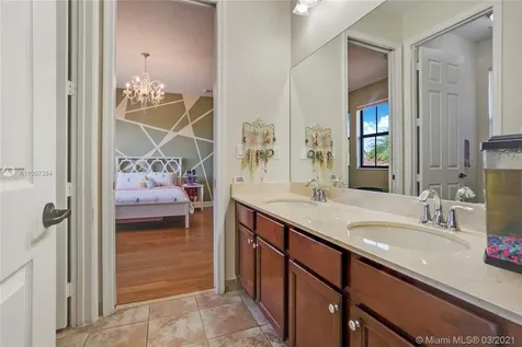 2776 NW 83rd Way Cooper City FL 33024