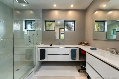 3423 NE 171st Street North Miami Beach FL 33160