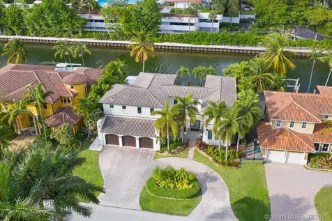 3423 NE 171st Street North Miami Beach FL 33160