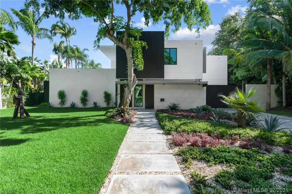 3429 N Moorings Way Coconut Grove FL 33133