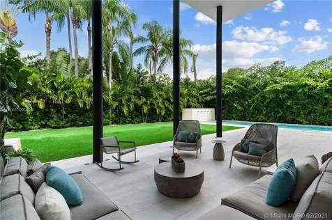 3429 N Moorings Way Coconut Grove FL 33133