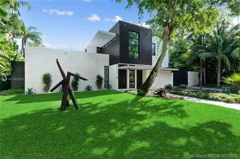 3429 N Moorings Way Coconut Grove FL 33133