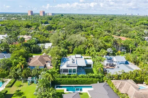 3429 N Moorings Way Coconut Grove FL 33133