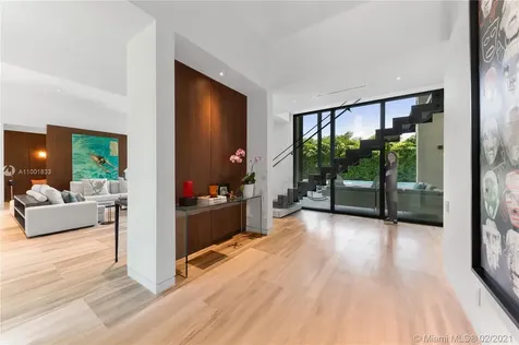3429 N Moorings Way Coconut Grove FL 33133