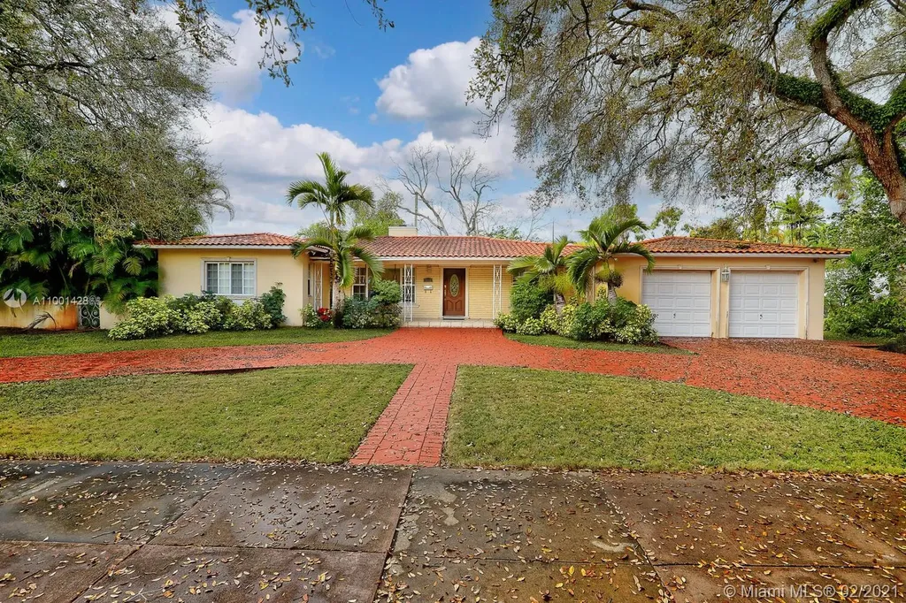 2112 Country Club Prado Coral Gables FL 33134