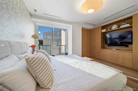 4701 N Meridian Avenue Miami Beach FL 33140