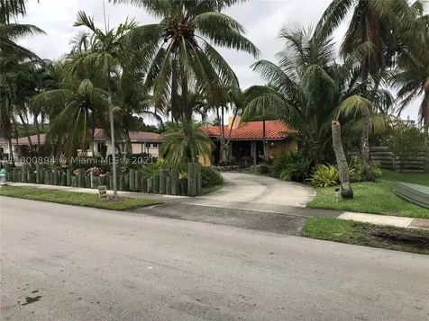 2639 Monroe Street Hollywood FL 33020