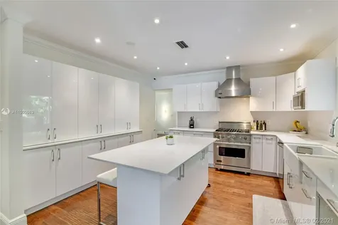 20920 NE 21st Court Miami FL 33179