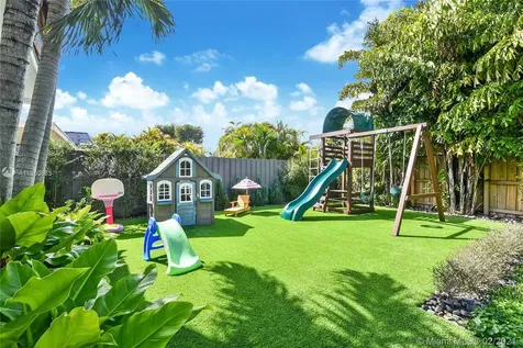 20920 NE 21st Court Miami FL 33179