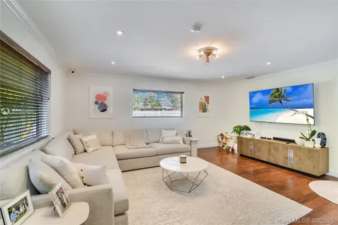 20920 NE 21st Court Miami FL 33179