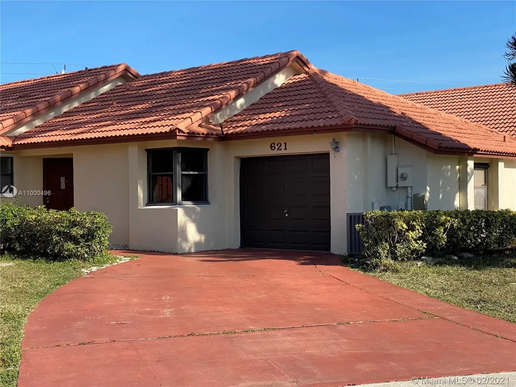 621 SW 113th Avenue Pembroke Pines FL 33025