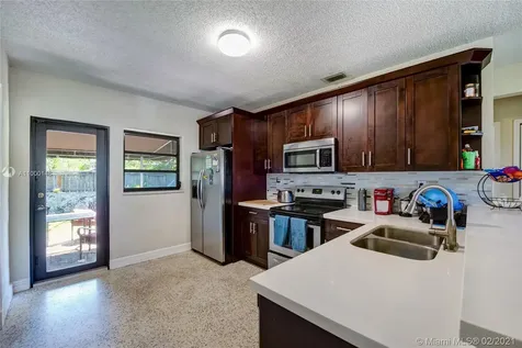 3525 SW 58th Avenue Miami FL 33155