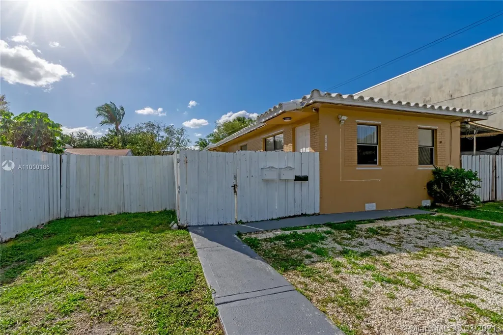 1014 N 22nd Avenue Hollywood FL 33020