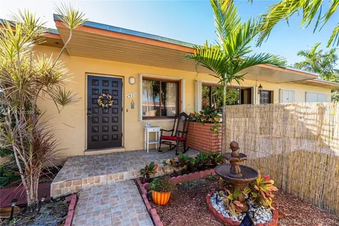 2600-2602 NW 1st Street Miami FL 33125