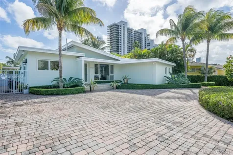 1100 N Venetian Drive Miami Beach FL 33139