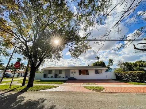 5340 SW 88th Court Miami FL 33165
