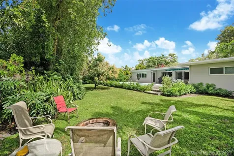 18650 NE 21st Avenue North Miami Beach FL 33179